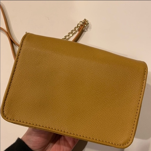 Poverty Flats by Rain Mustard Crossbody Bag - Picture 5 of 6